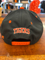 PENNANT SNAPBACK CAP